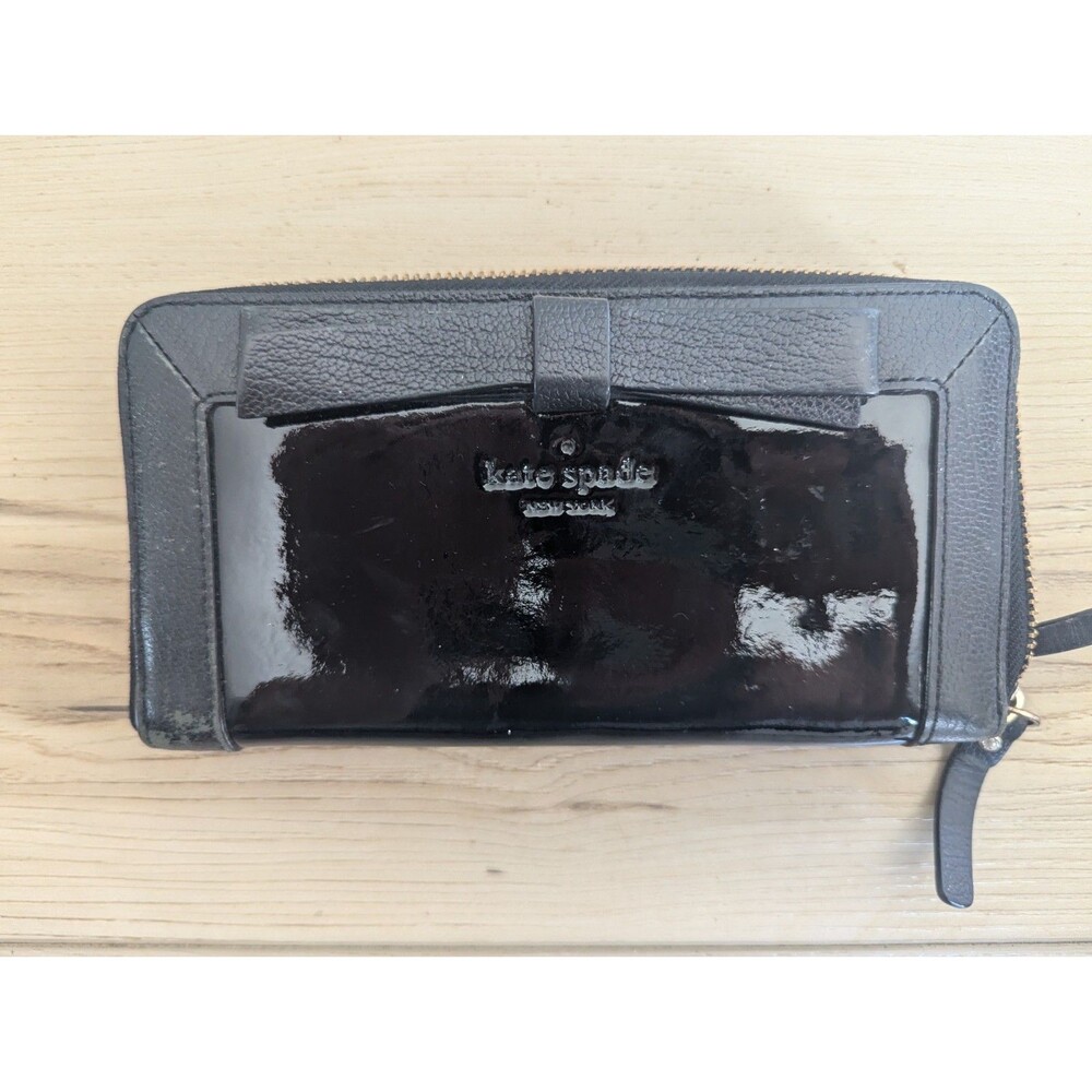 Kate Spade Black Wallet With Bow